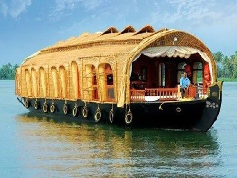 Deluxe Houseboats