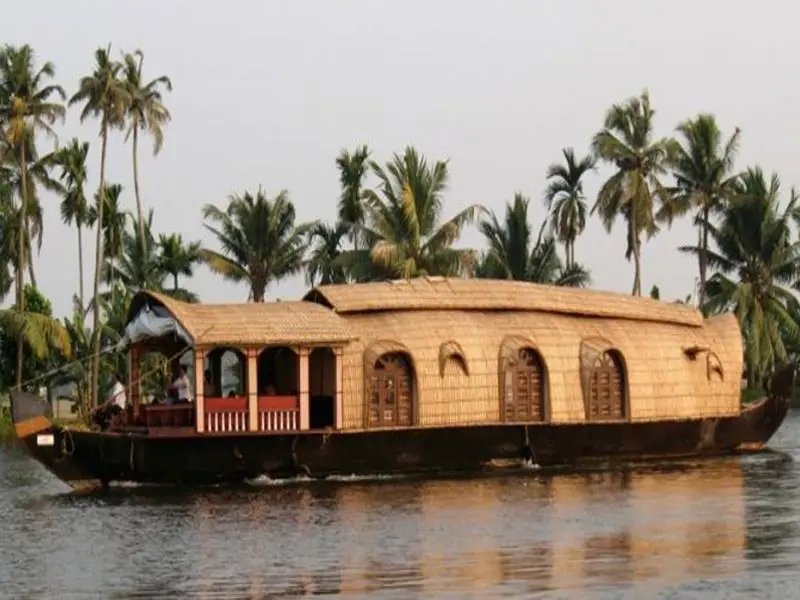 3 Bed Deluxe Houseboats